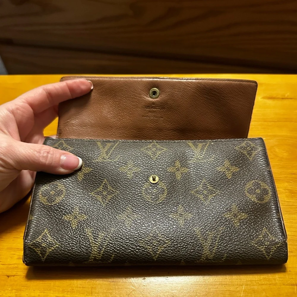 Louis Vuitton Brown Monogram Large International Trifold Wallet - Picture 7 of 11